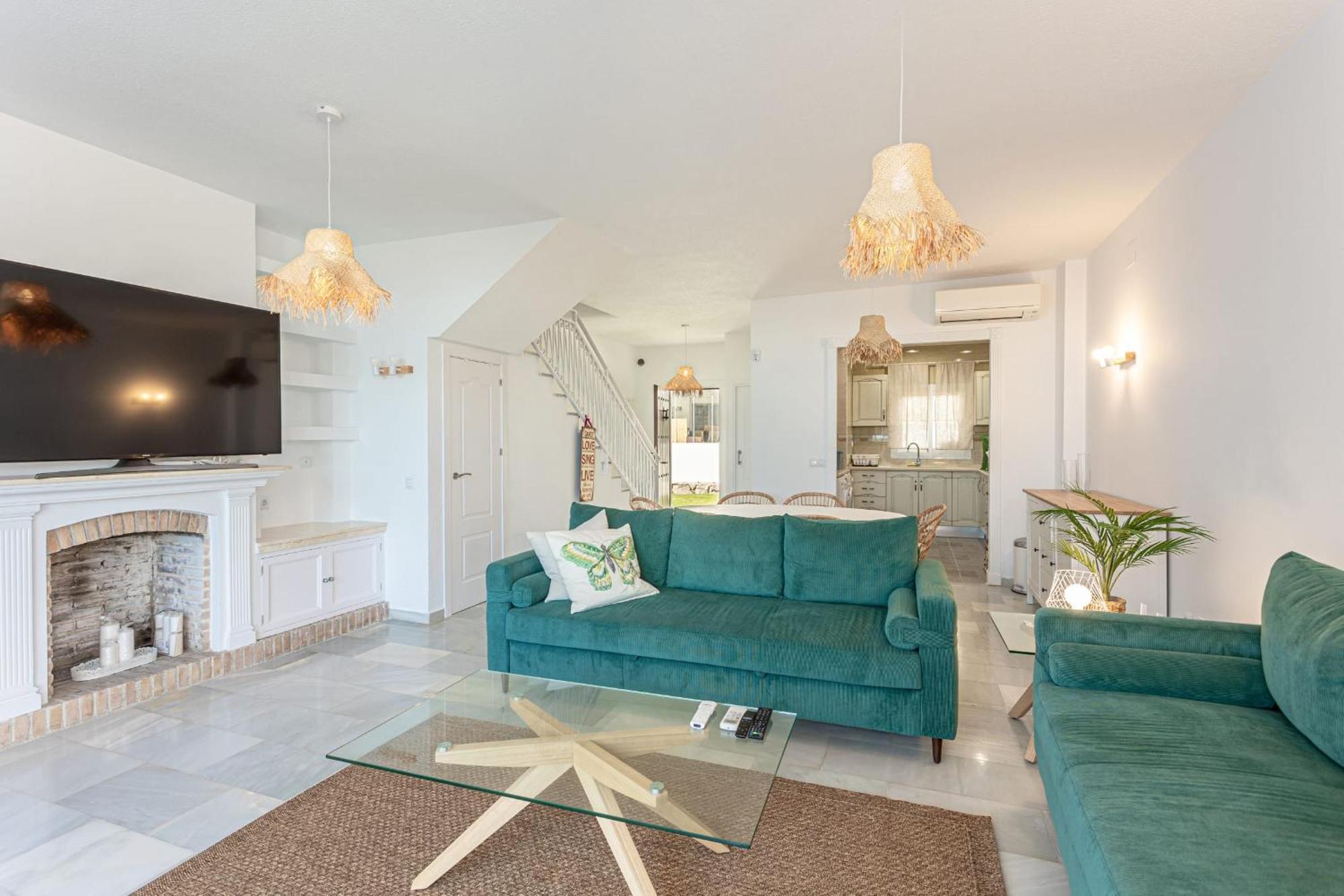 Frontline Townhouse El Rosario- 4 Bedrooms Vakantiehuis *
