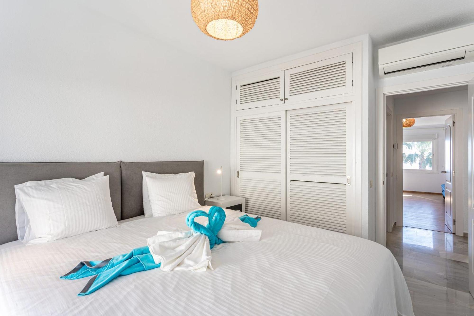 Frontline Townhouse El Rosario- 4 Bedrooms Marbella