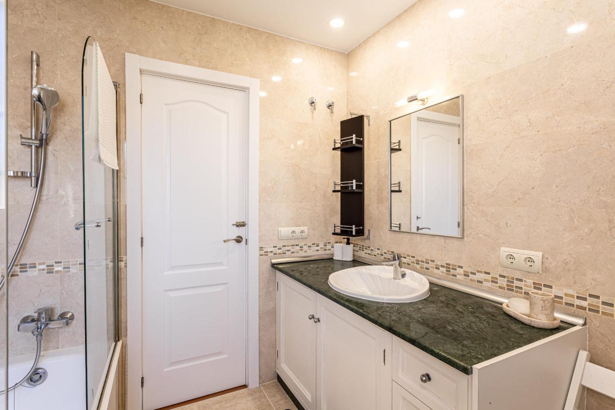 Frontline Townhouse El Rosario- 4 Bedrooms *