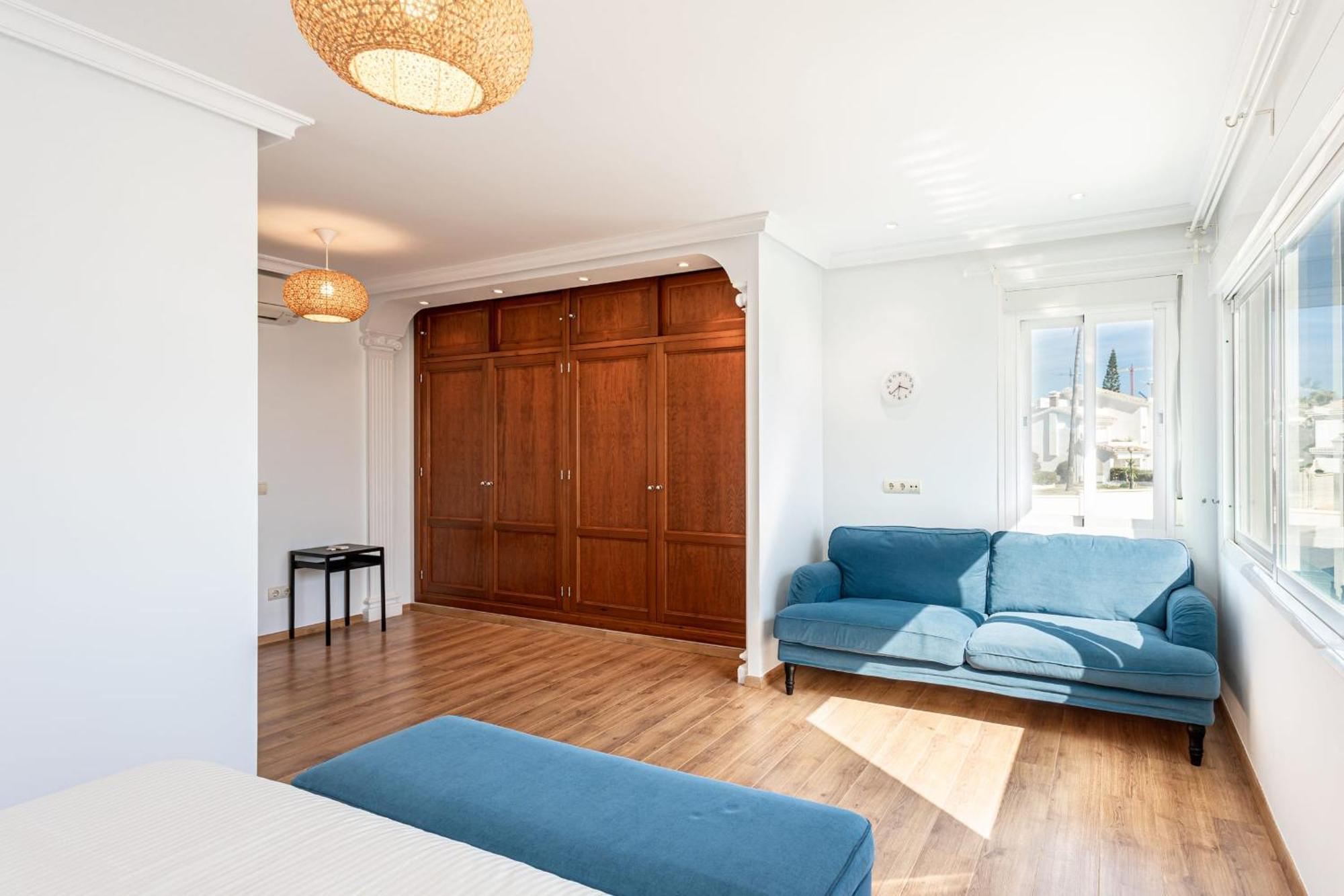 Vakantiehuis Frontline Townhouse El Rosario- 4 Bedrooms *